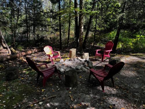Ein Garten an der Unterkunft Loons Landing