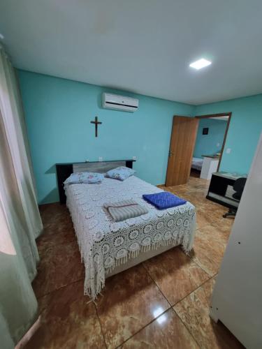 Postel nebo postele na pokoji v ubytování Aconchego Paraíso Próximo do Shopping Pátio Matosinhos