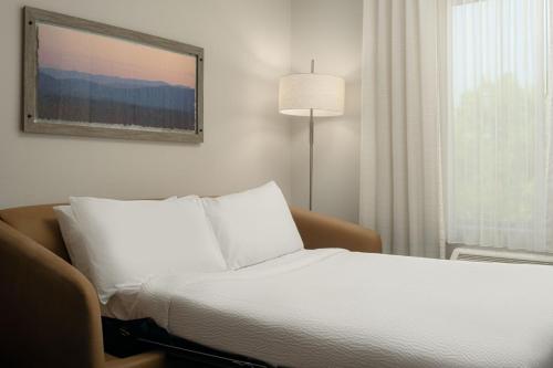 Katil atau katil-katil dalam bilik di Fairfield Inn & Suites by Marriott Columbia