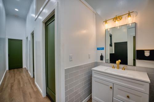 Vannituba majutusasutuses Howzit Hostels Hawaii