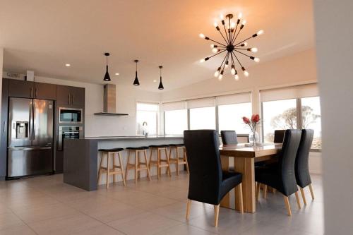 Una cocina o cocineta en Tranquility Bay of Fires