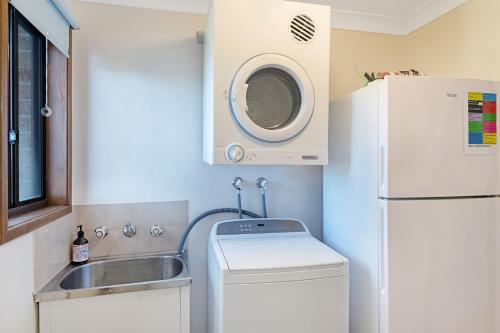 Fotografie z fotogalerie ubytování Palm House Vincentia Walk 2 Beach Linen & WiFi v destinaci Vincentia