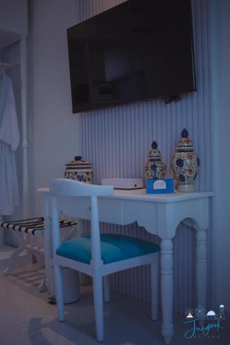 TV a/nebo společenská místnost v ubytování Jungwok Blue Ocean Resort