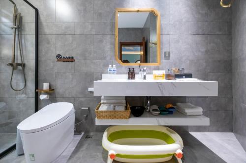 Ένα μπάνιο στο Lijiang Joland Guest House