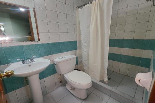 Koupelna v ubytování Oftana Suites Cebu near Oakridge