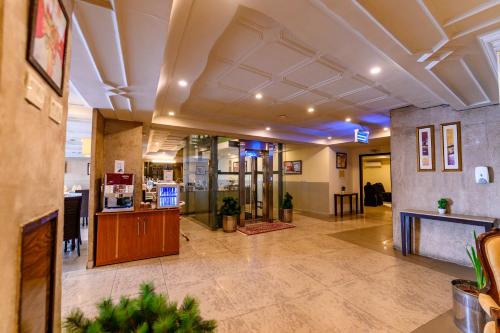 Vstupní hala nebo recepce v ubytování Hotel One Mall Road Murree