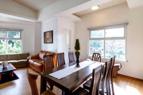 Ruang duduk di RiCio Haus