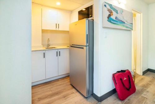 Η κουζίνα ή μικρή κουζίνα στο Quality Inn & Suites