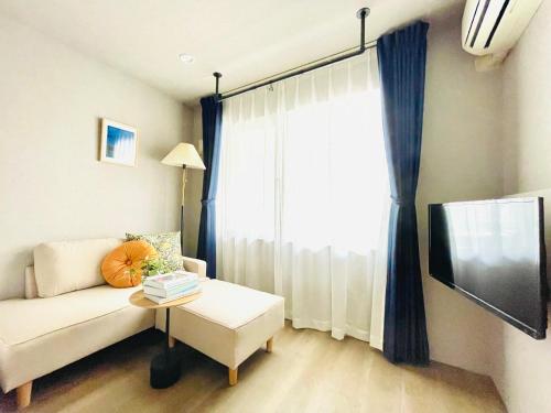 Μια τηλεόραση ή/και κέντρο ψυχαγωγίας στο Alphabed HAKATA COMFORT