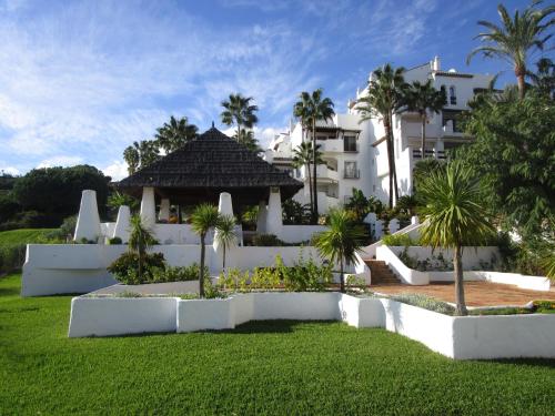 Nice groundfloor with pool view