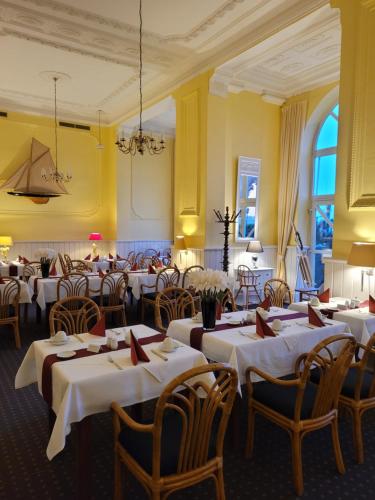 Hotel Schweriner Hof by ANS photo 78