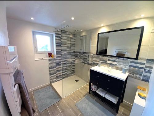 Photo de la galerie de l'établissement Maison de campagne , proche mer, à Marzan