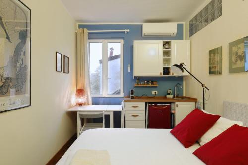 Boutique Loft on Navigli; Stylish Bright