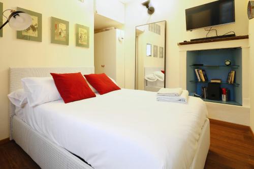 Boutique Loft on Navigli; Stylish Bright