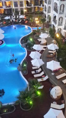 O vedere a piscinei de la sau din apropiere de Harmony 5 Monte Carlo privat Apartment