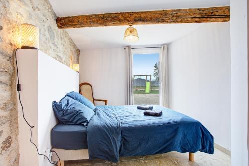 Postel nebo postele na pokoji v ubytování El Madres - Charmante maison 12p vue montagne