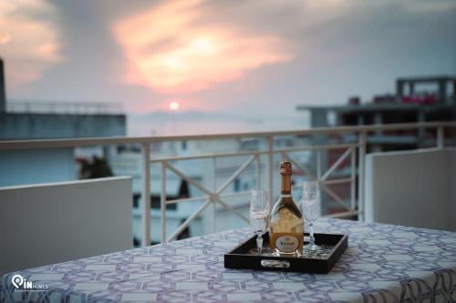 Hliana - Premium Sky & Sunset View House in Glyfada