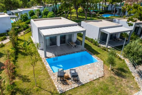 Swimmingpoolen hos eller tæt på Z-Villas Beach Hotel