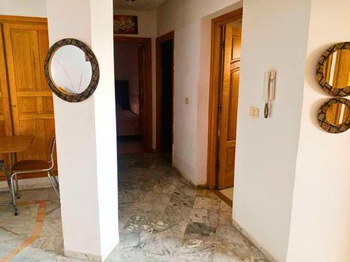 Fotografie z fotogalerie ubytování Charmant Appartement 2 chambres avec Internet et Vue Panoramique - au Cœur du Quartier Prestigieux d'Ennasr 2, Proche de Toutes Commodités - Service Navette v destinaci Burj at Turkī