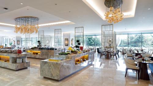 Jídlo v hotelu nebo okolí