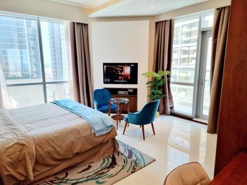 Postel nebo postele na pokoji v ubytování Luxury Three Bedroom Apt