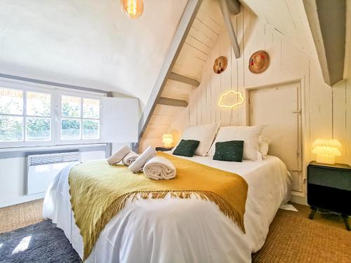 Photo de la galerie de l'établissement Le Nid de Chaume - Chaumière - 15 min d'Honfleur 4-6P, à Martainville