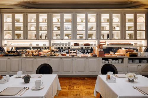 Restaurace v ubytování El Avenida Palace