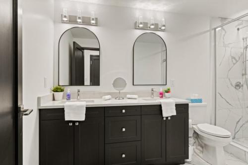 Gallery image of Luxury 3 level 3 Bedroom 171-12 Condos in Leamington