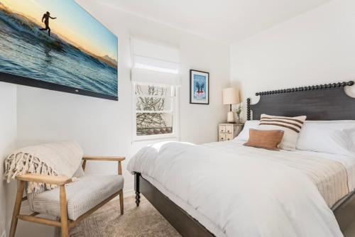 Ένα ή περισσότερα κρεβάτια σε δωμάτιο στο The Library Suite - The Marlowe Boutique Hotel