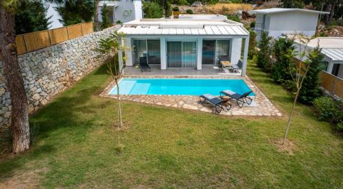 Swimmingpoolen hos eller tæt på Z-Villas Beach Hotel