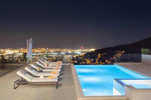 Bazén v ubytování Villa Rivendell Excelsior - Casino, Cinema, Tennis nebo v jeho okolí