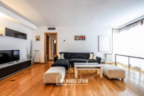 MyHouseSpain - Apartamento con Parking Caja Mágica
