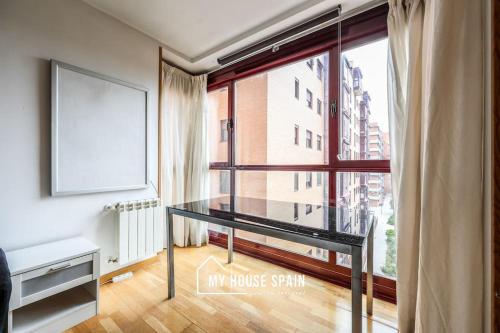 MyHouseSpain - Apartamento con Parking Caja Mágica