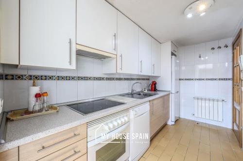 MyHouseSpain - Apartamento con Parking Caja Mágica