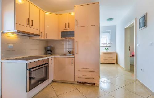 2 Bedroom Gorgeous Apartment In Medulin
