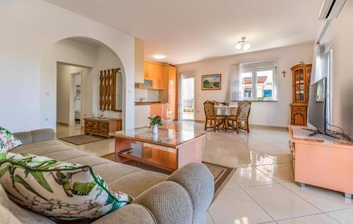 Cozy Apartment In Medulin