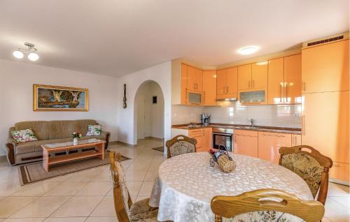Cozy Apartment In Medulin
