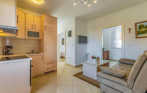 Stunning Apartment In Medulin