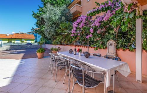 Amazing Apartment In Medulin
