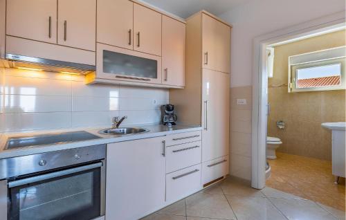 Gorgeous Apartment In Medulin