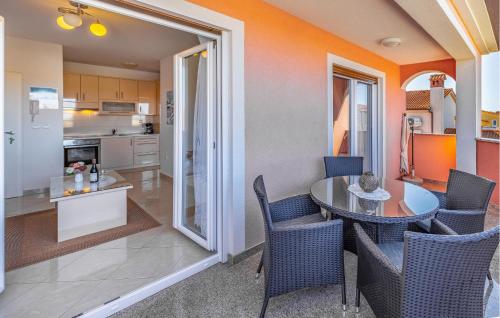 Gorgeous Apartment In Medulin