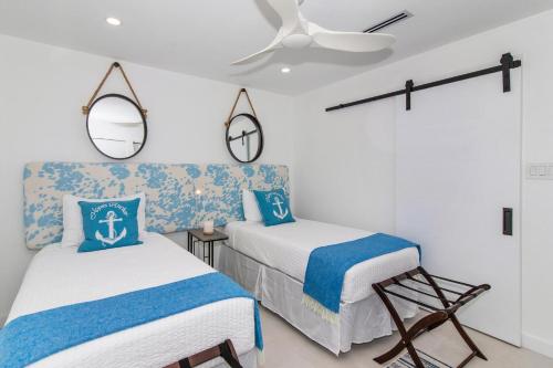 Gallery image of Kailua - Modern Waterfront Condo with Shared Pool and Hot Tub, Short Walk to the Kaibo in Driftwood Village