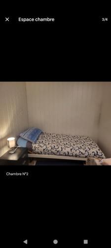 Giường trong phòng chung tại Basel Saint-Louis Les 3 Frontières