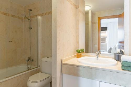 Koupelna v ubytování Ultimate Rentals - Charmant Appartement Met Groot Terras In Estepona