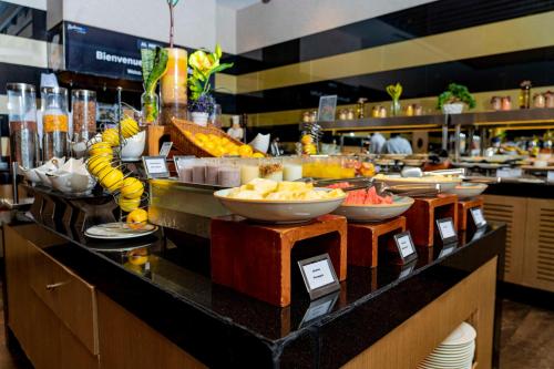 Comida en o cerca de este hotel