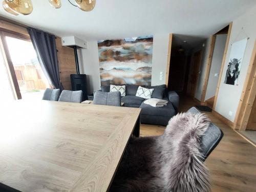 Photo de la galerie de l'établissement Chalet Hope - CHALET HOPE MAE-3021, à Les Avanchers