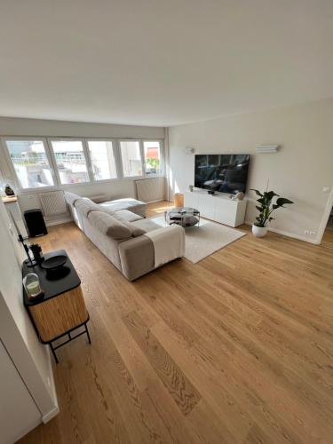 Luxury apartment 16'