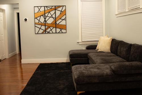 Et opholdsområde på 3BR Near Logan Airport & Encore