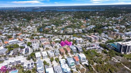 Nespecifikovaný výhled na destinaci Siesta Key nebo výhled na město při pohledu z chaty