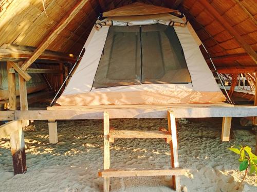 Фотография из галереи Amwani Beach Camp в Эль-Нидо